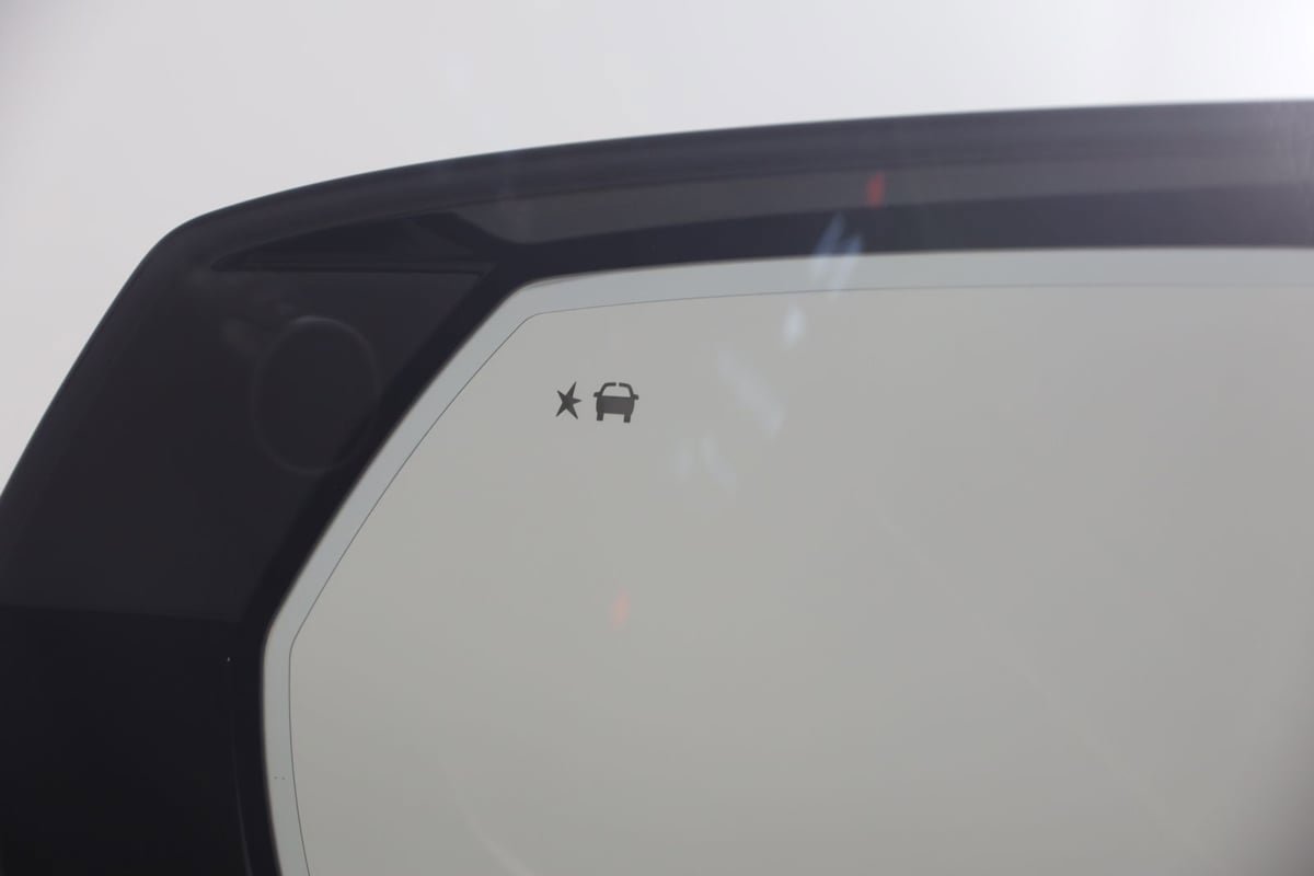 Used 2022 GMC Yukon Denali w/ Denali Premium Package image 26