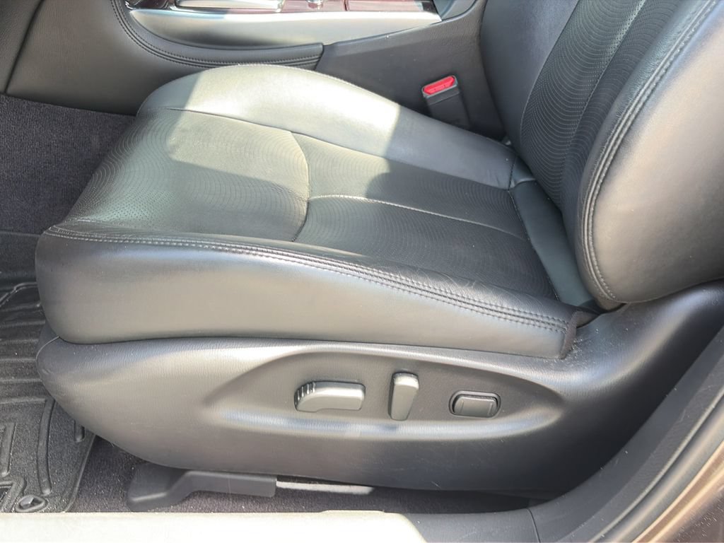 Used 2019 INFINITI Q70 Luxe AWD/4WD image 15