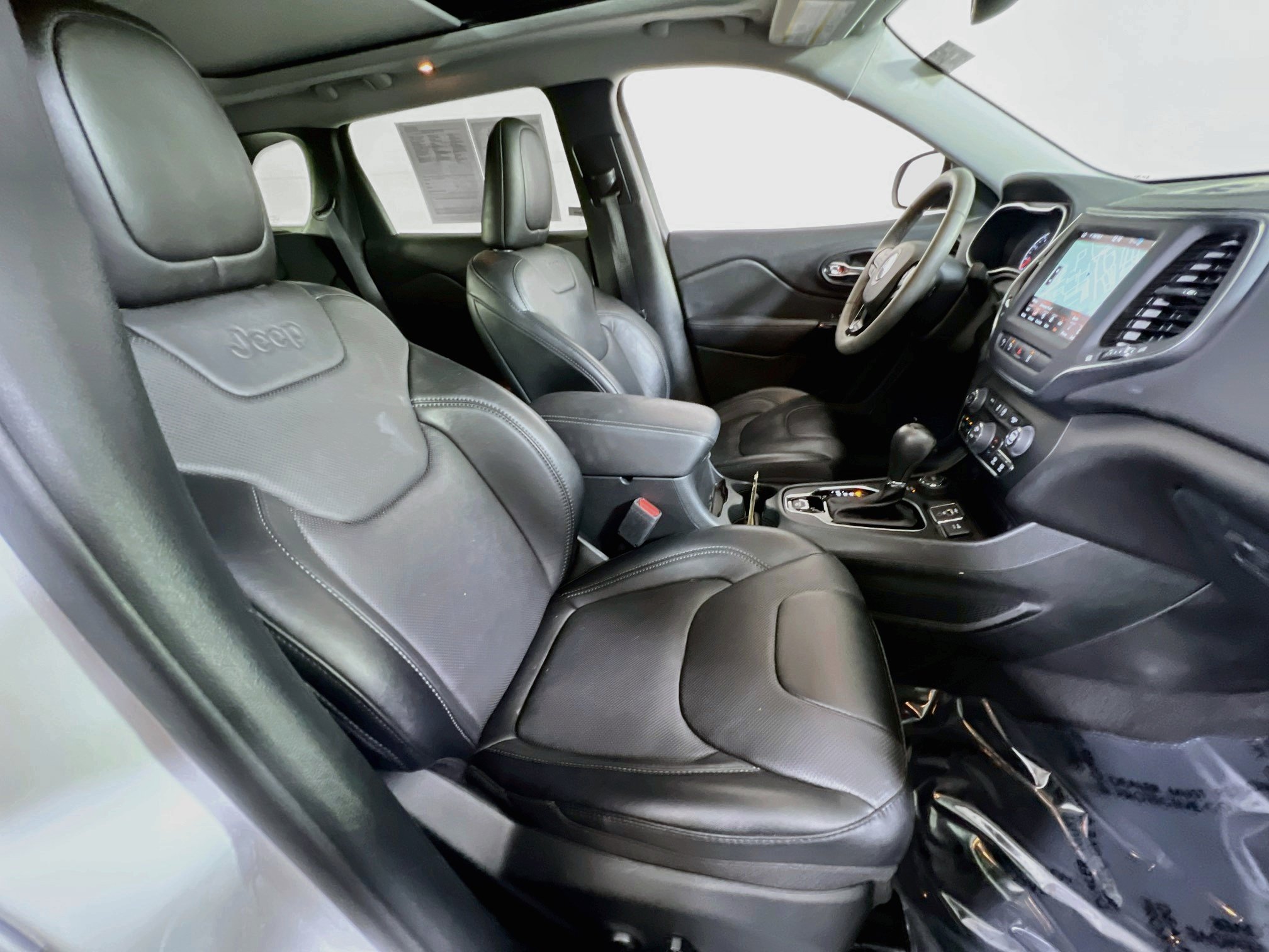 Used 2023 Jeep Cherokee Altitude Lux w/ Lux Elite Package AWD/4WD image 28