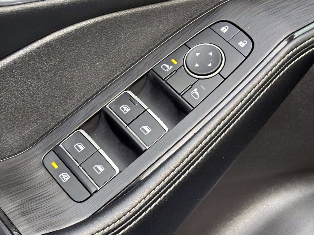 Certified 2025 Nissan Rogue Platinum w/ Tech Package image 20