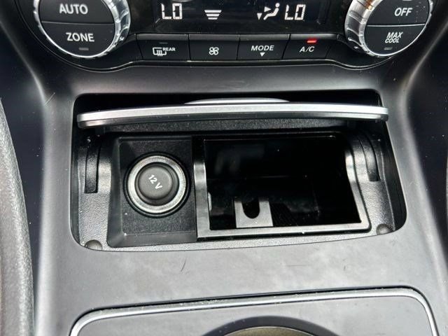 Used 2019 Mercedes-Benz CLA 250 4MATIC image 32