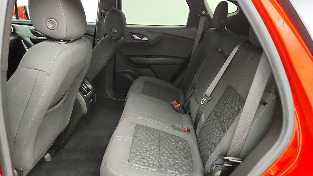 Used 2021 Chevrolet Blazer LT FWD image 19