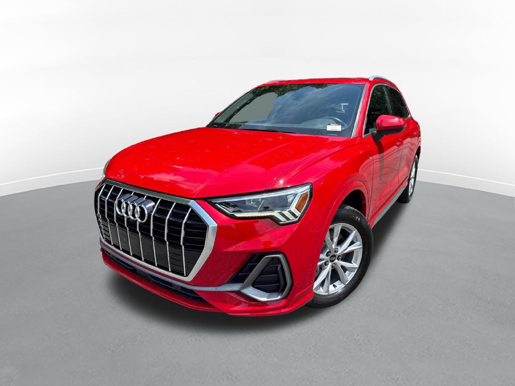 Used 2022 Audi Q3 2.0T Premium Plus w/ Premium Plus Package AWD/4WD image 2
