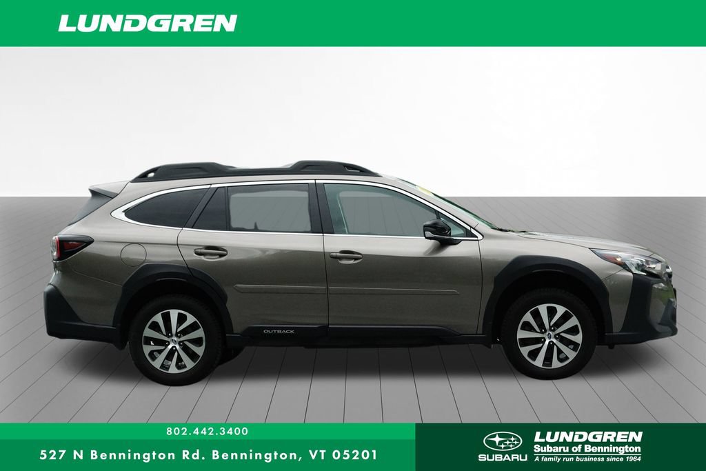 Used 2024 Subaru Outback Premium AWD/4WD image 2