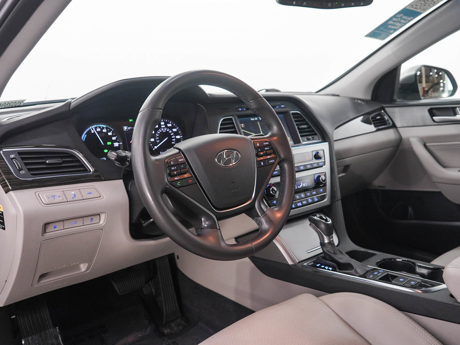 Used 2017 Hyundai Sonata Limited FWD image 23
