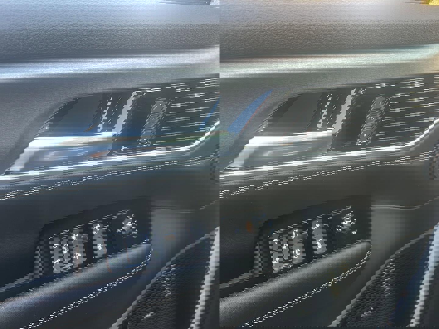 New 2026 Jeep Grand Wagoneer Limited AWD/4WD image 15