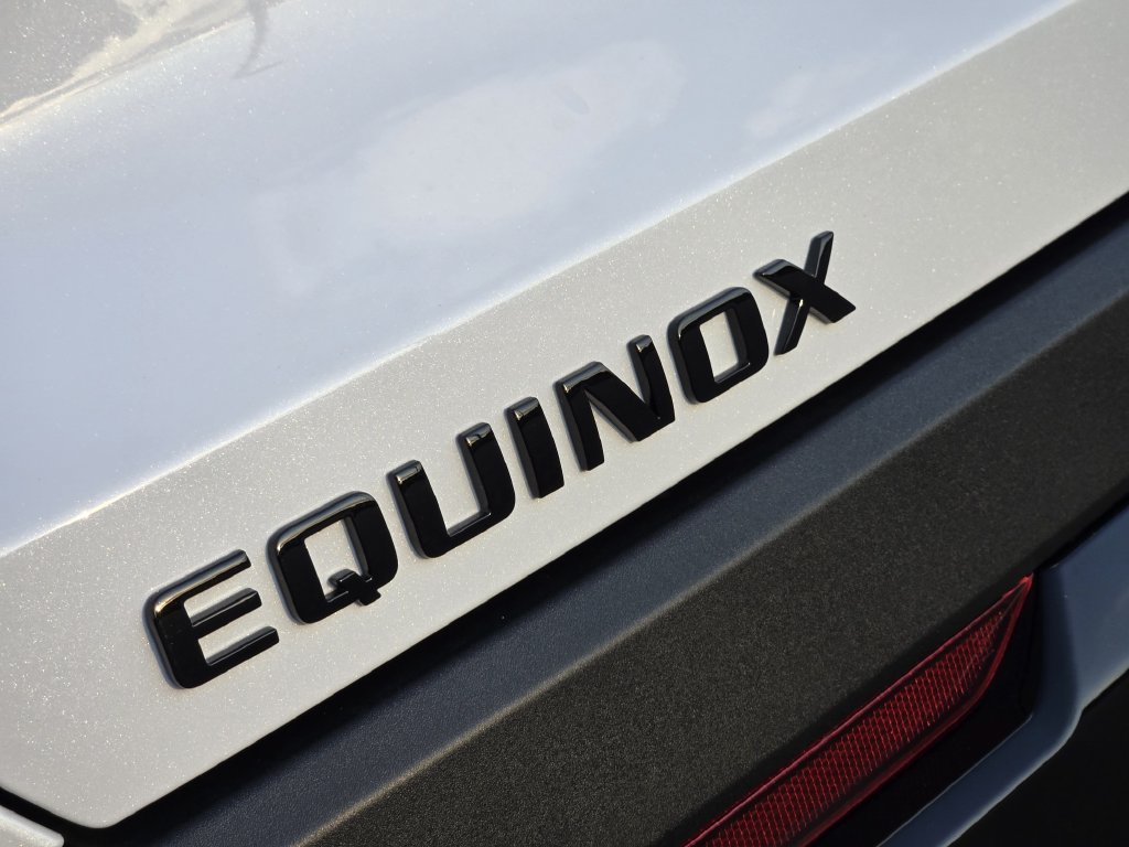 New 2027 Chevrolet Equinox RS FWD image 21