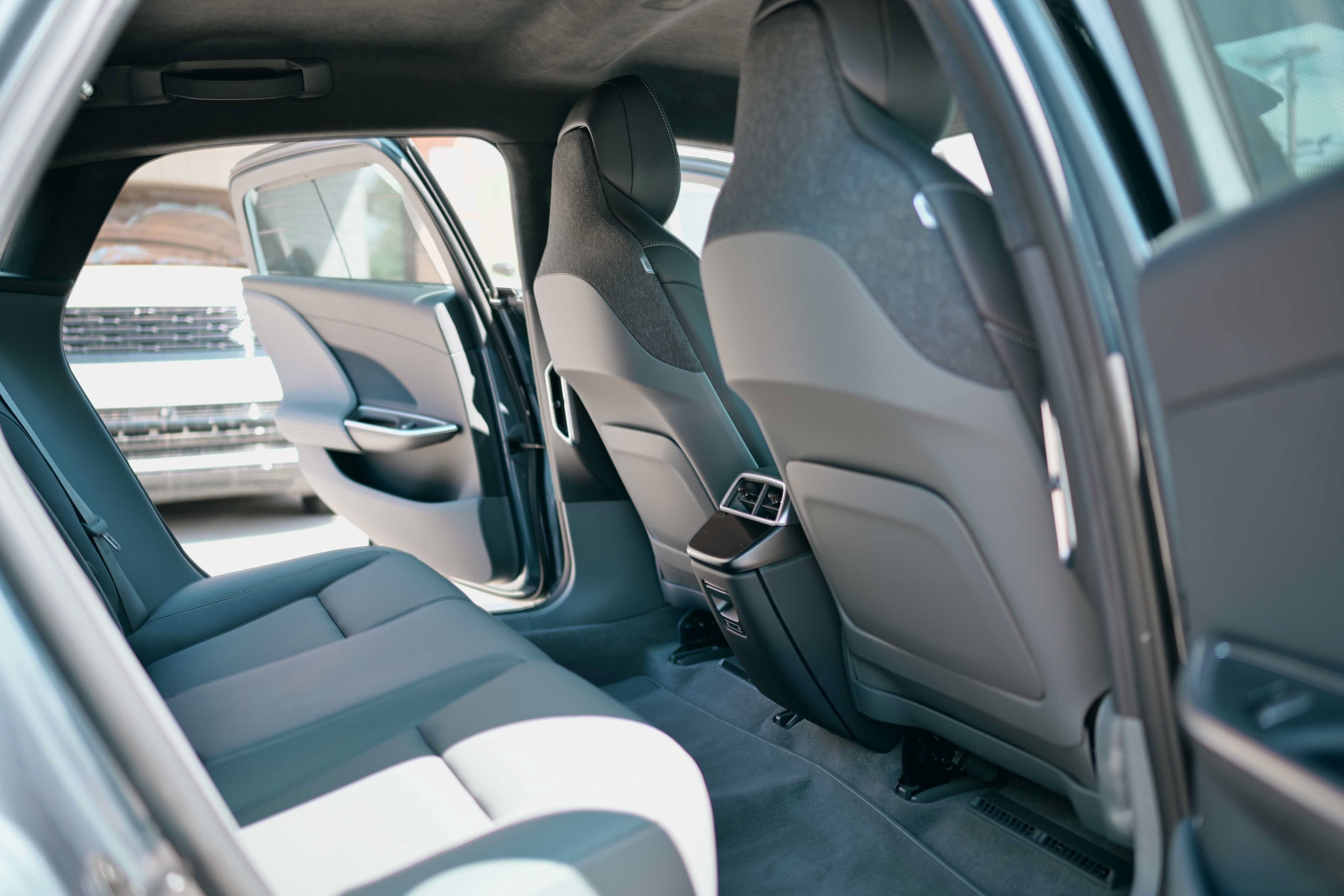 Used 2024 Lucid Air Pure RWD image 14