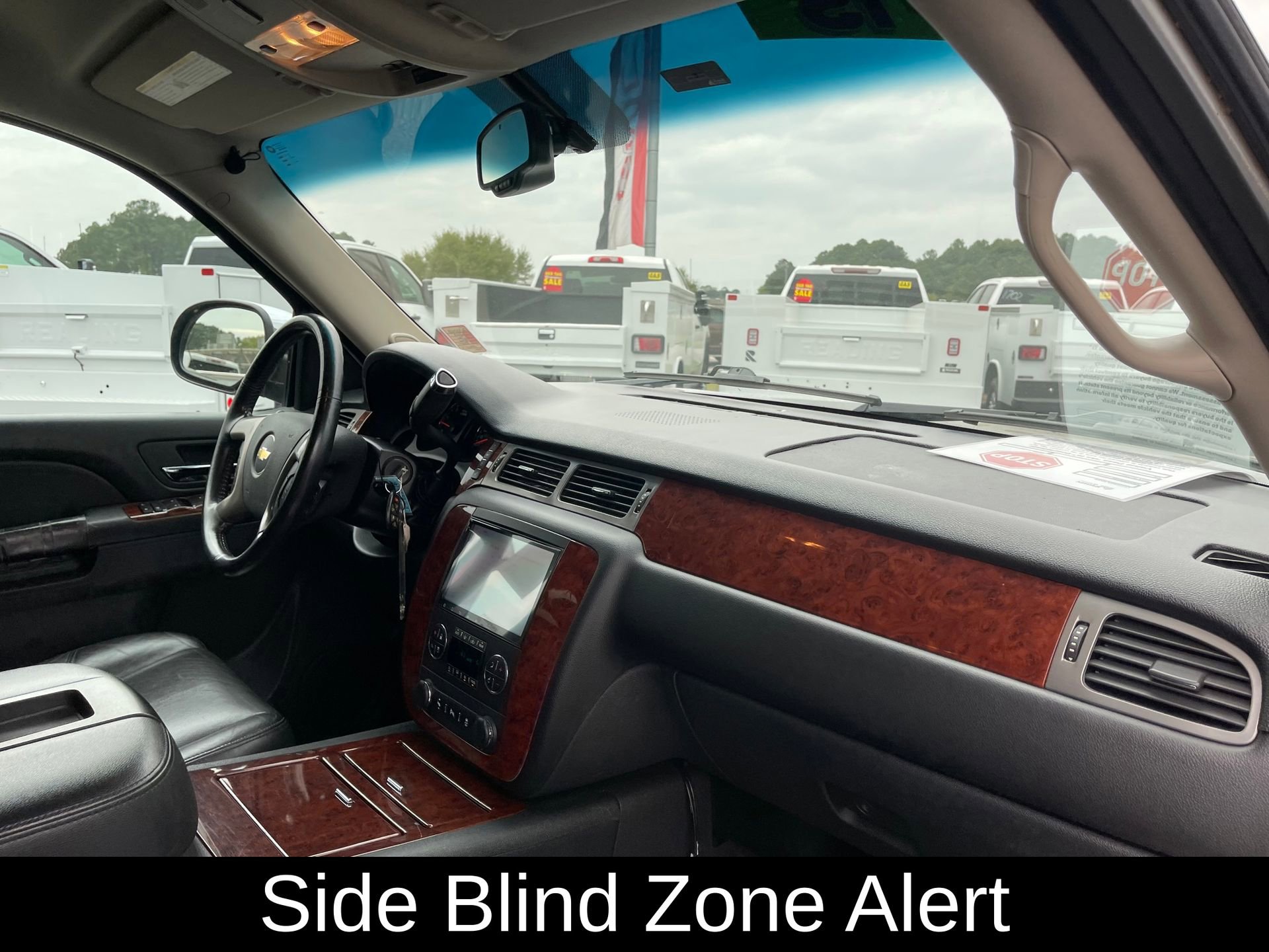 Used 2013 Chevrolet Tahoe LTZ image 28