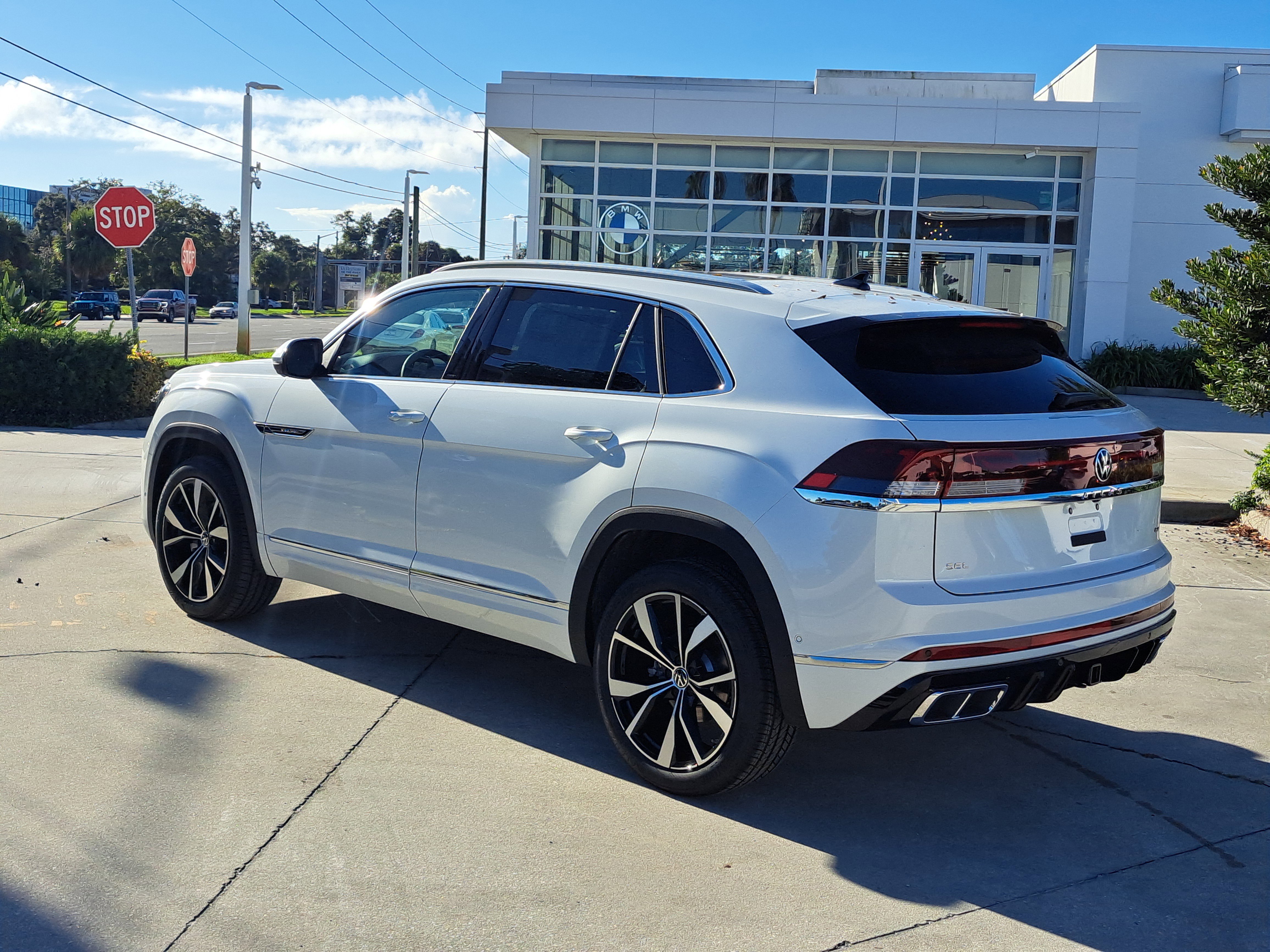 New 2026 Volkswagen Atlas Cross Sport SEL Premium R-Line image 3