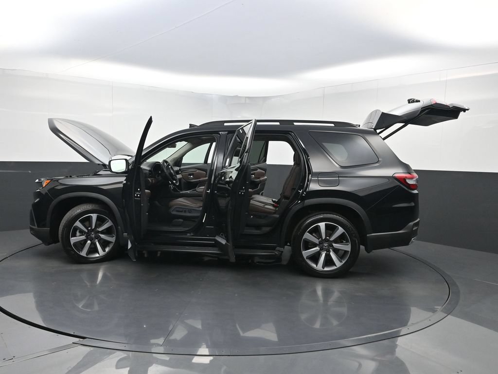 Used 2024 Honda Pilot Elite image 40