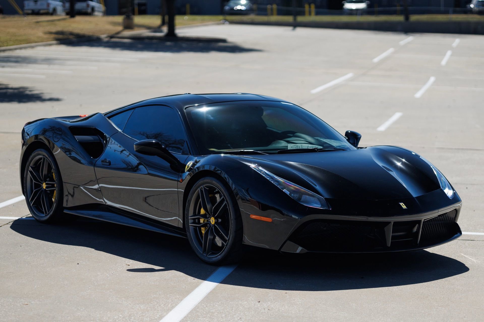 Used 2017 Ferrari 488 GTB image 4