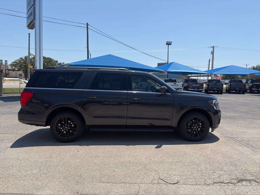 Used 2024 Ford Expedition Max XLT RWD image 4