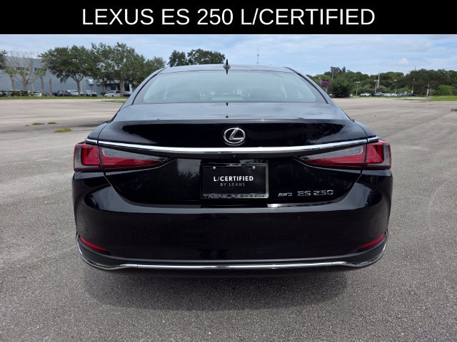 Used 2024 Lexus ES 250 w/ Premium Package AWD/4WD image 4