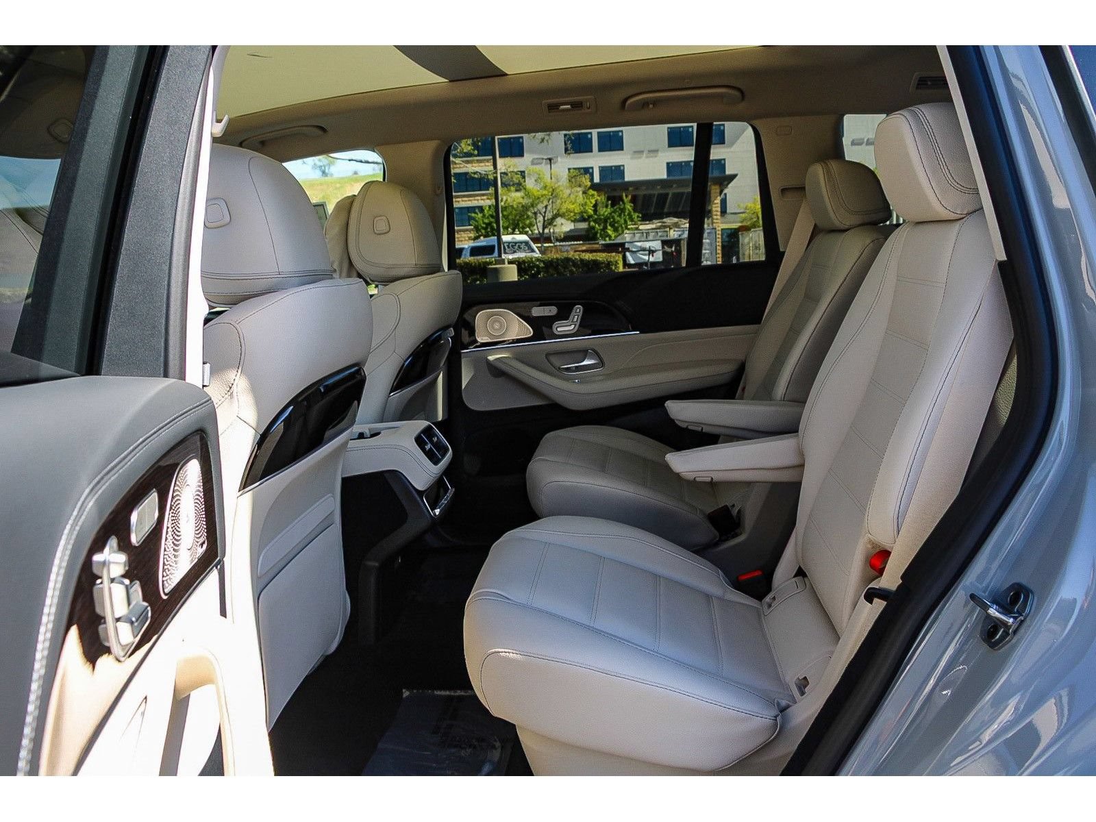 New 2026 Mercedes-Benz GLS 580 4MATIC image 19
