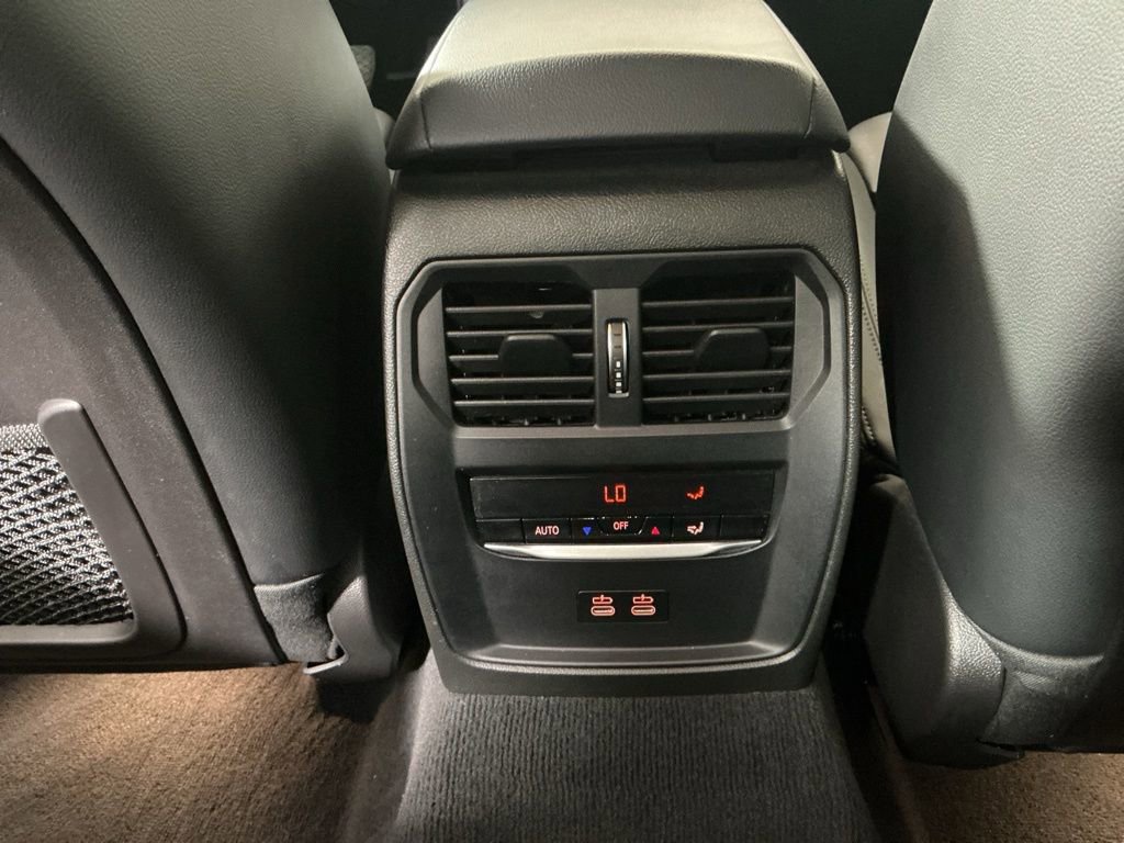 Certified 2023 BMW 330i Sedan image 29