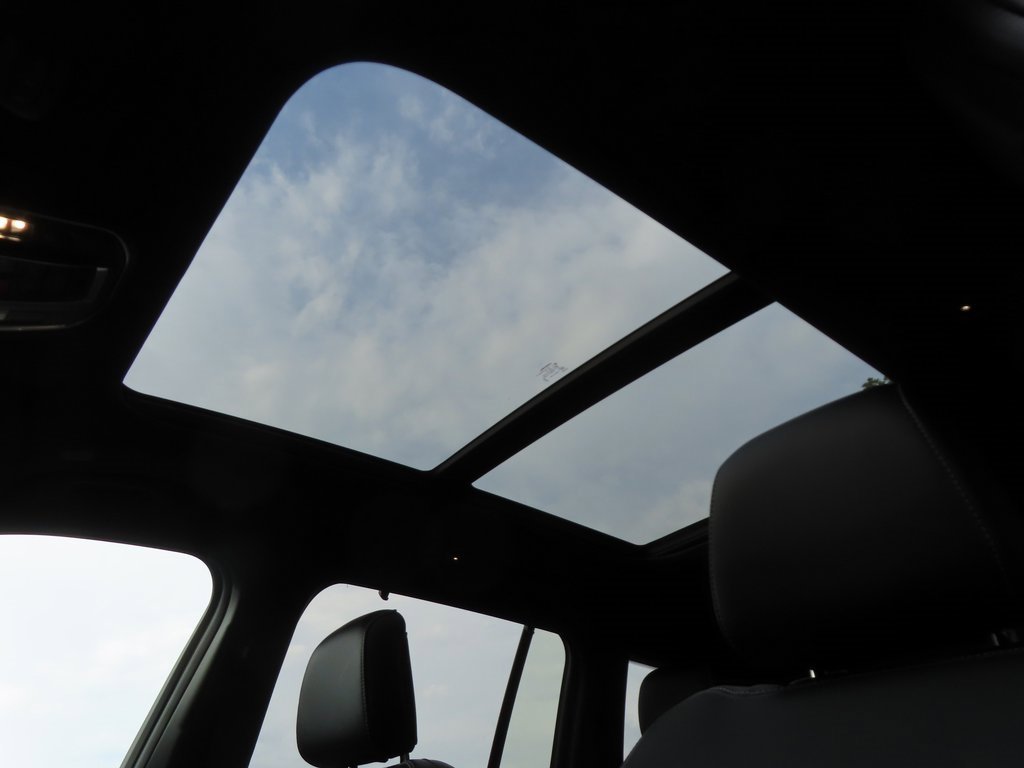 New 2025 Jeep Grand Cherokee Limited w/ Luxury Tech Group II image 7