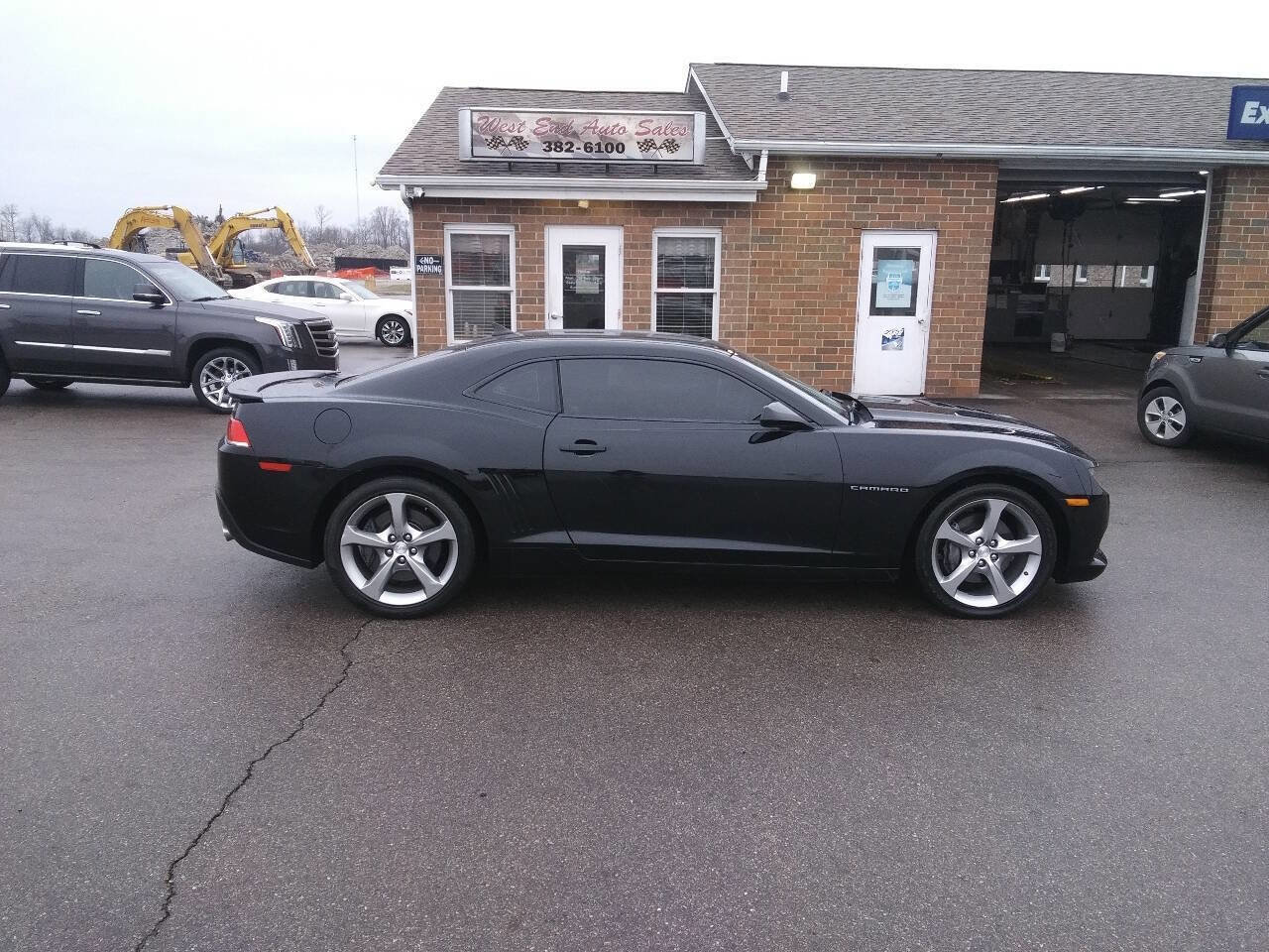 Used 2014 Chevrolet Camaro SS image 2