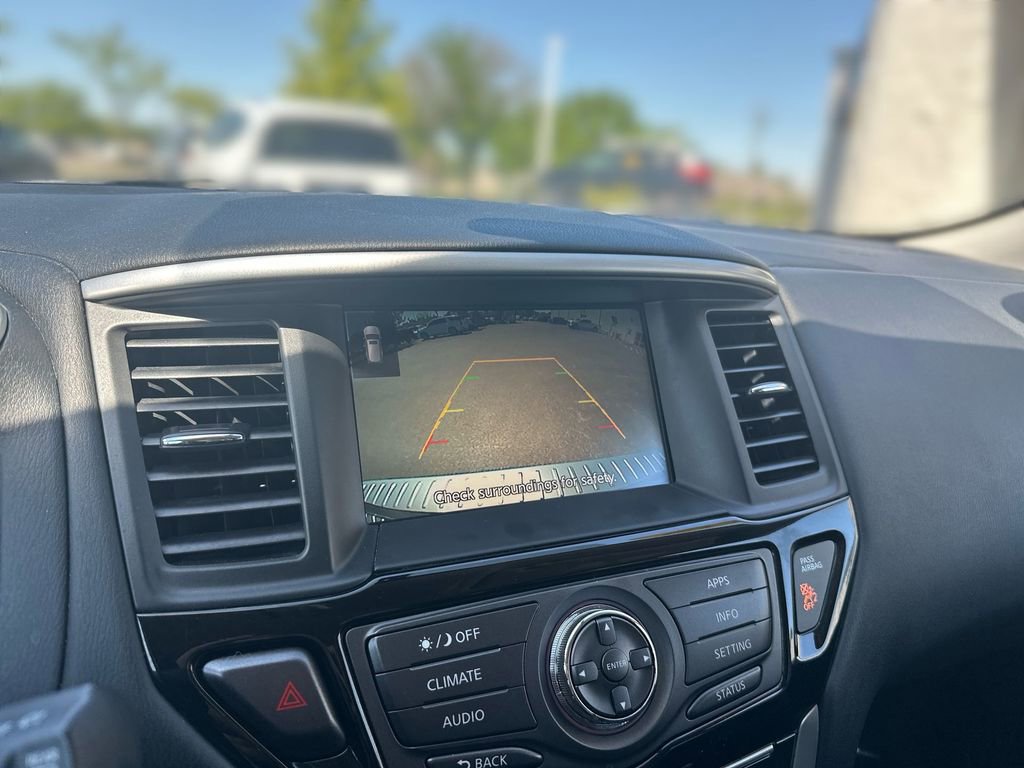 Used 2020 Nissan Pathfinder S FWD image 21
