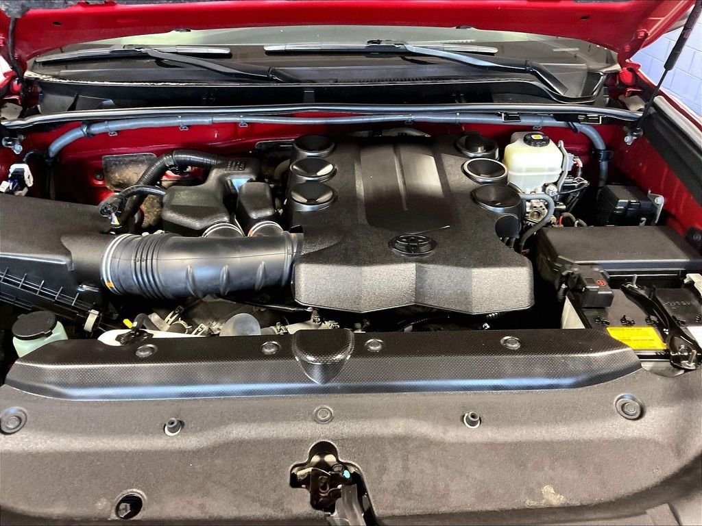 Used 2022 Toyota 4Runner SR5 AWD/4WD image 29