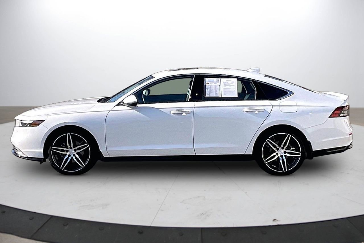 Used 2024 Honda Accord Touring image 6