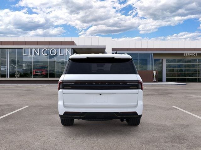 New 2026 Lincoln Navigator Premiere AWD/4WD image 5