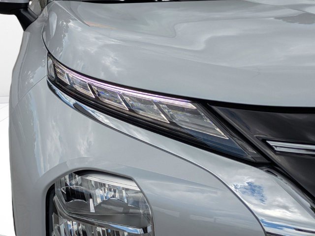 New 2026 Mitsubishi Outlander SE FWD image 10
