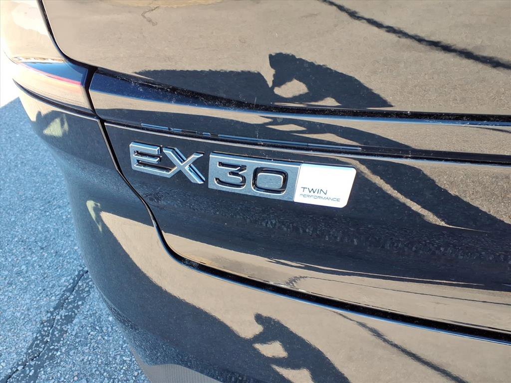 New 2026 Volvo EX30 Plus w/ Protection Package Premier AWD/4WD image 6