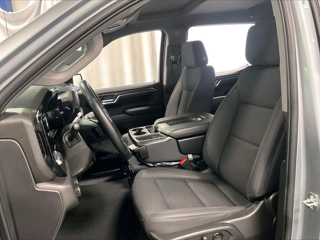 Used 2023 Chevrolet Silverado 1500 LT AWD/4WD image 10