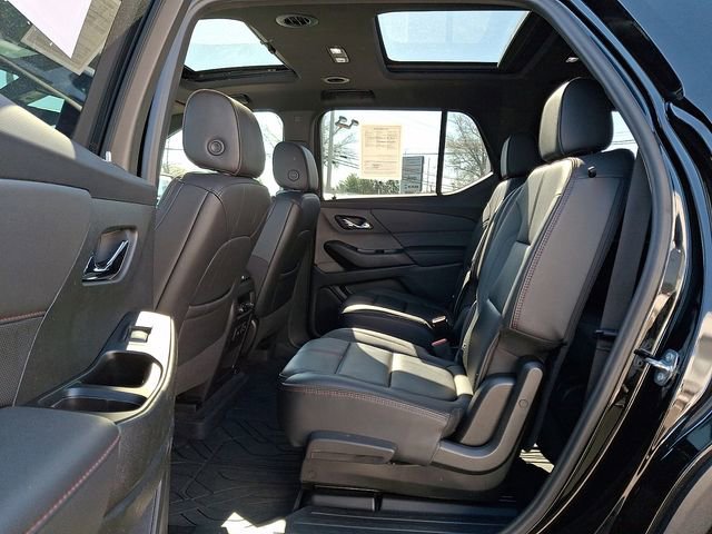 Used 2023 Chevrolet Traverse RS w/ LPO, Floor Liner Package AWD/4WD image 10