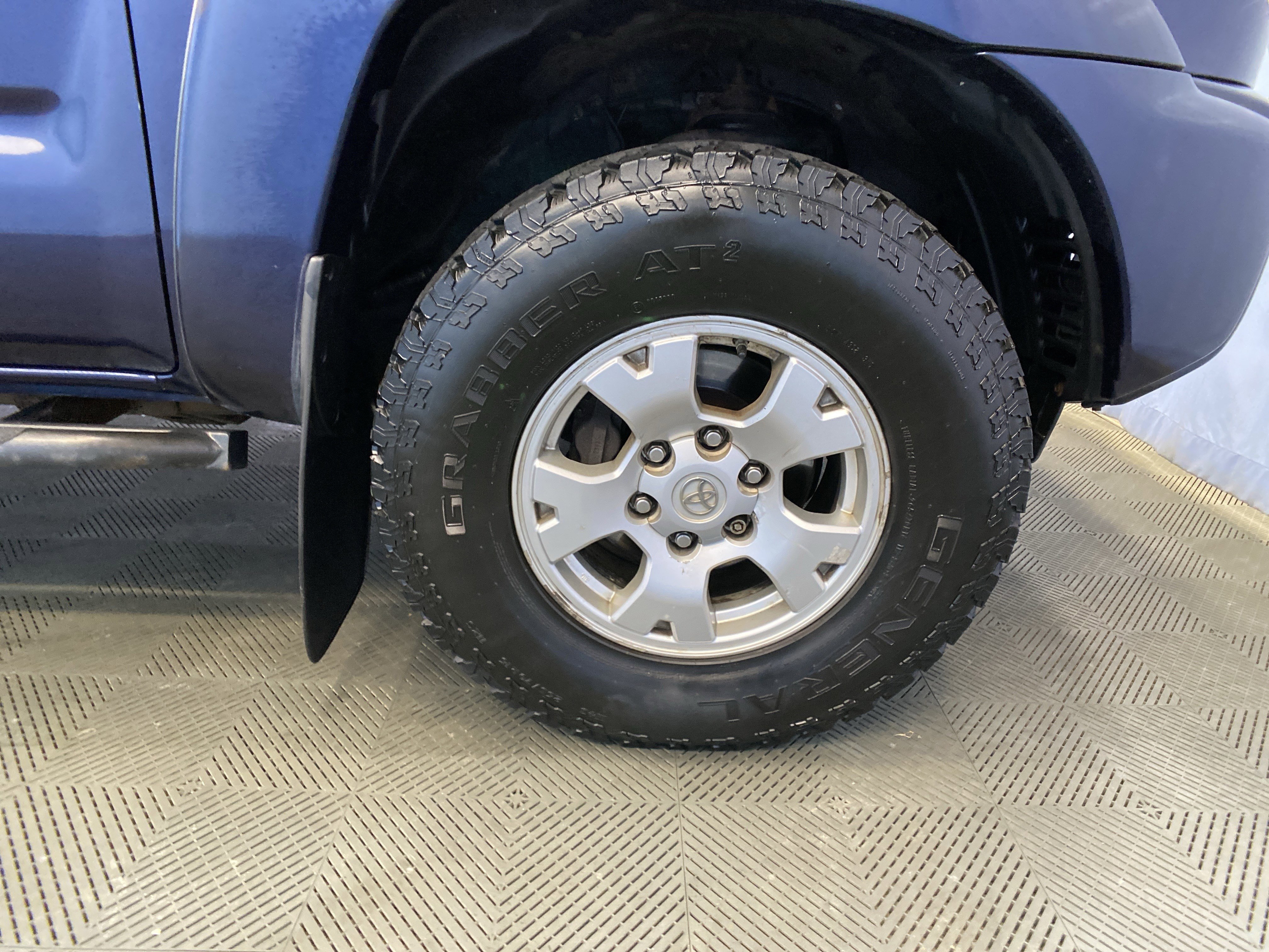 Used 2013 Toyota Tacoma 4x4 Double Cab w/ TRD Off-Road Pkg image 42