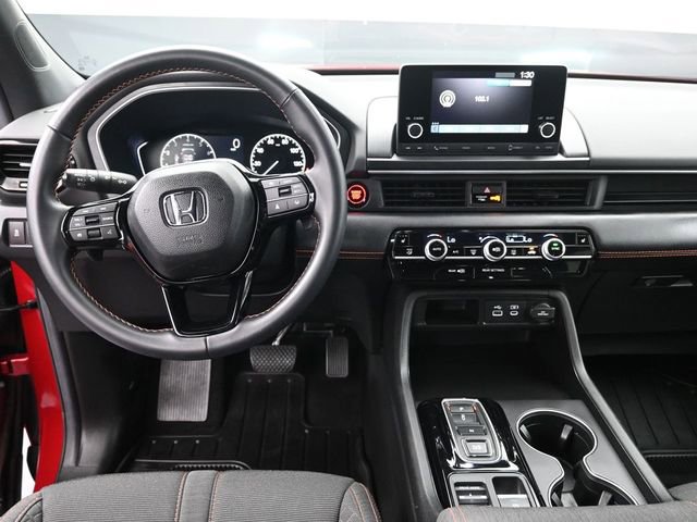 Certified 2025 Honda Pilot Sport image 11
