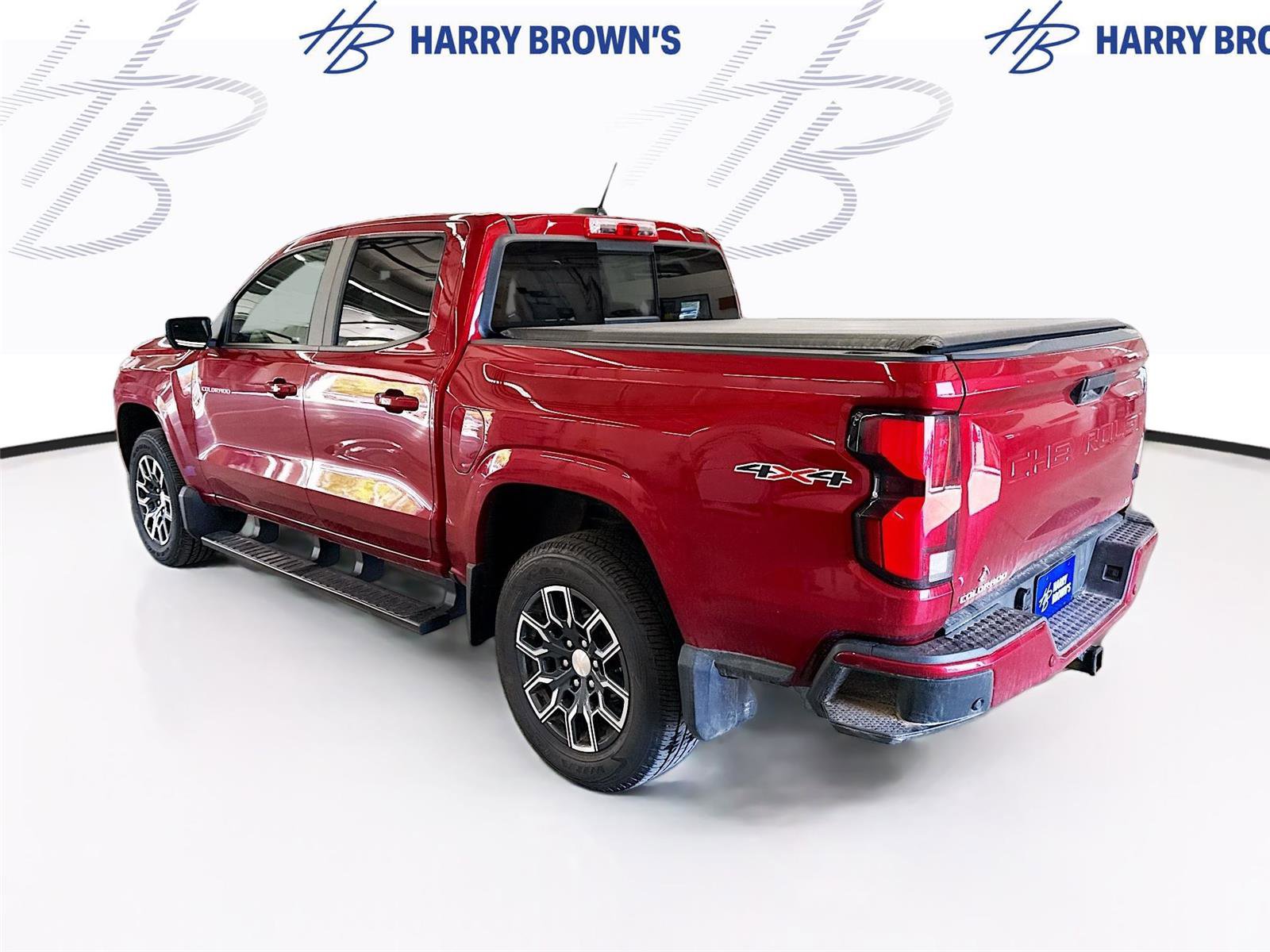 Used 2023 Chevrolet Colorado LT w/ LT Convenience Package III AWD/4WD image 2