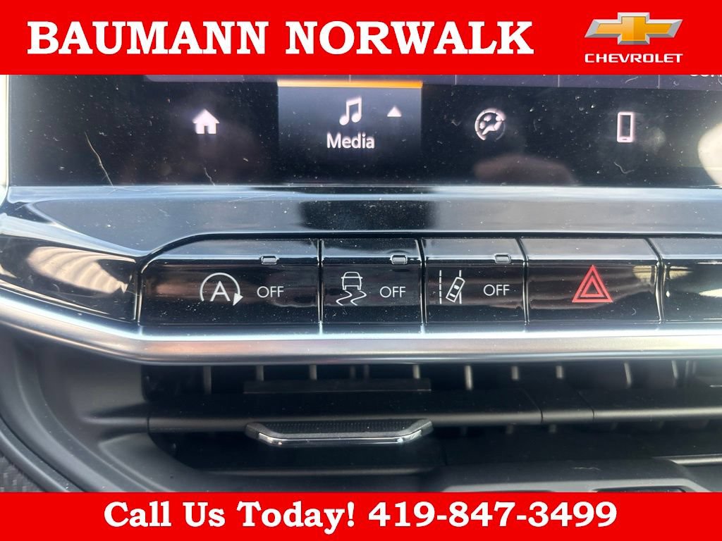 Used 2026 Jeep Compass Latitude w/ Sun and Sound Group AWD/4WD image 34