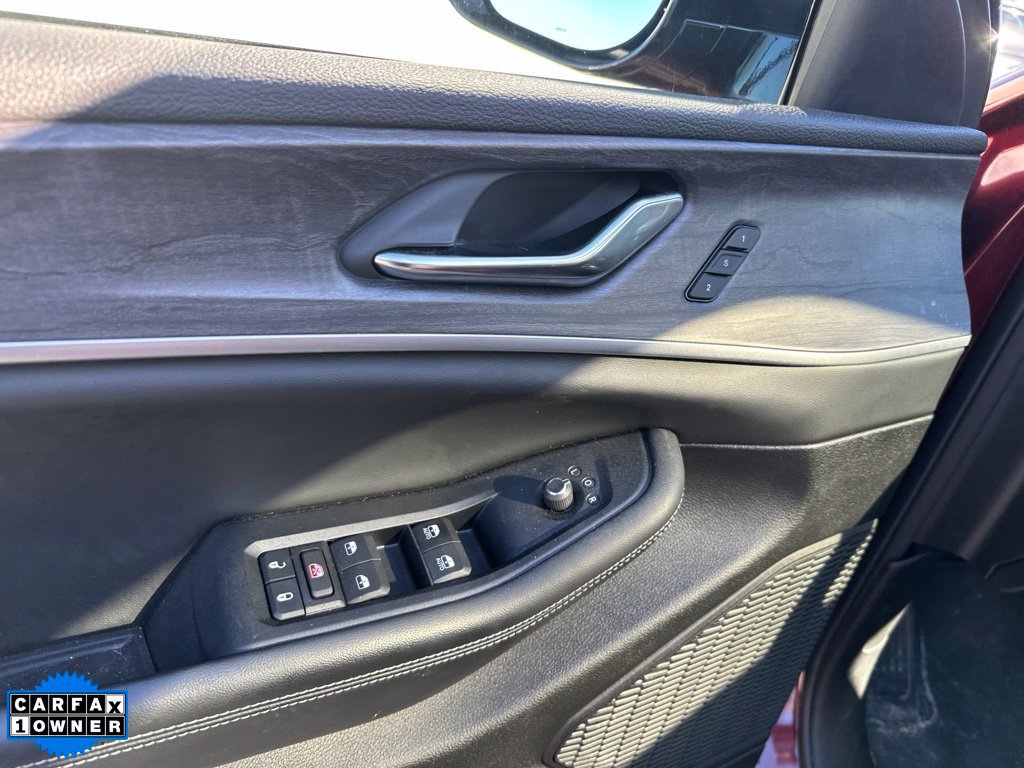 Used 2024 Jeep Grand Cherokee Limited AWD/4WD image 12