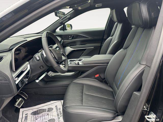 New 2026 Cadillac Lyriq V AWD/4WD image 9