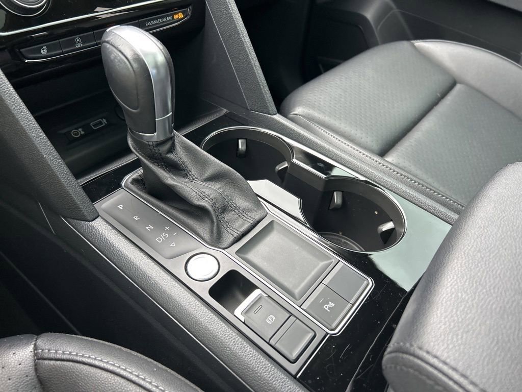 Used 2019 Volkswagen Atlas SEL R-Line image 38