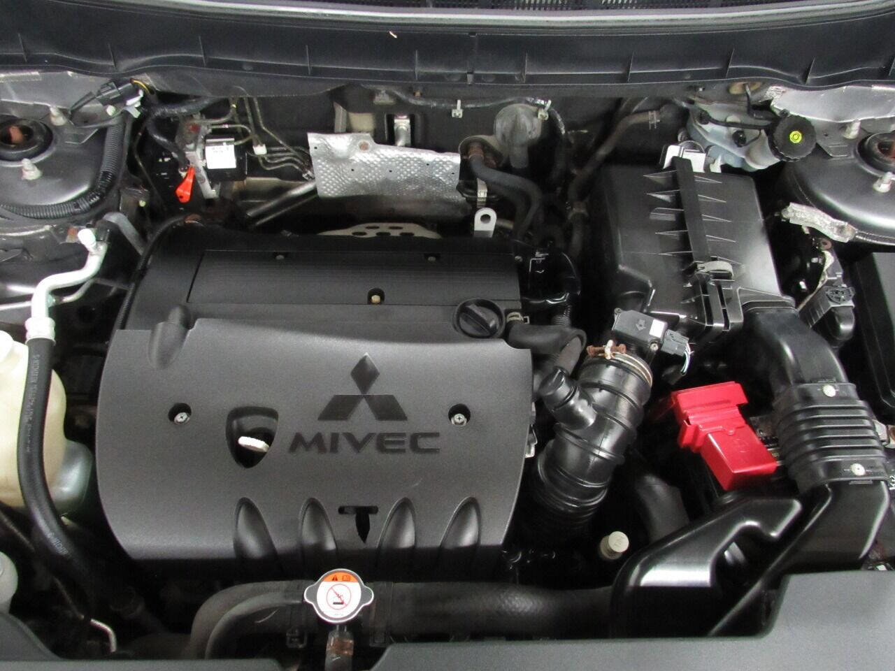 Used 2013 Mitsubishi Outlander Sport LE image 4