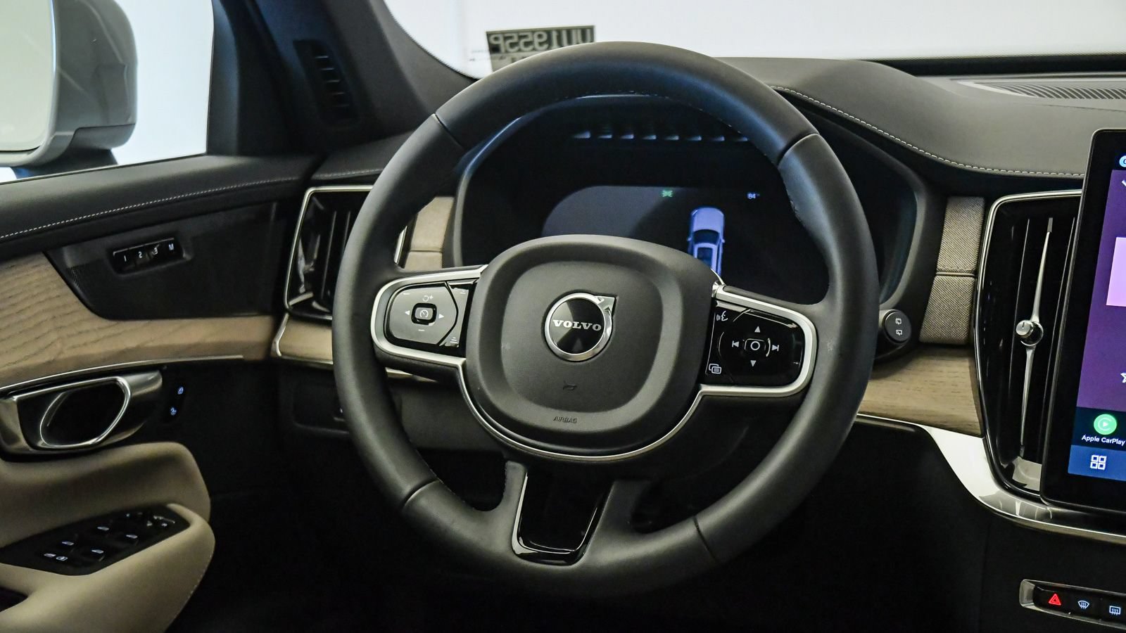 Certified 2026 Volvo XC90 B6 Plus AWD/4WD image 13