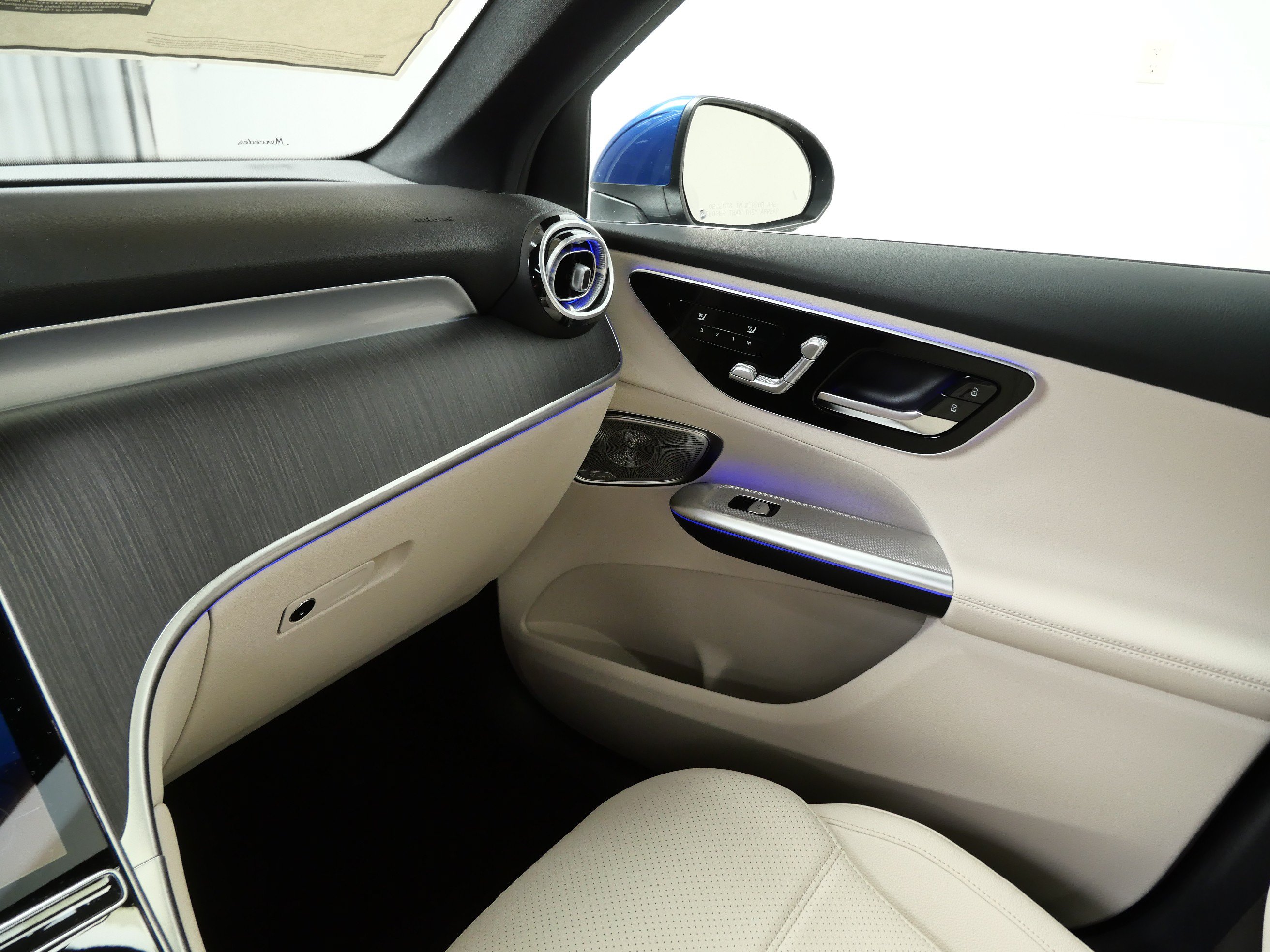 New 2026 Mercedes-Benz GLC 300 4MATIC image 11