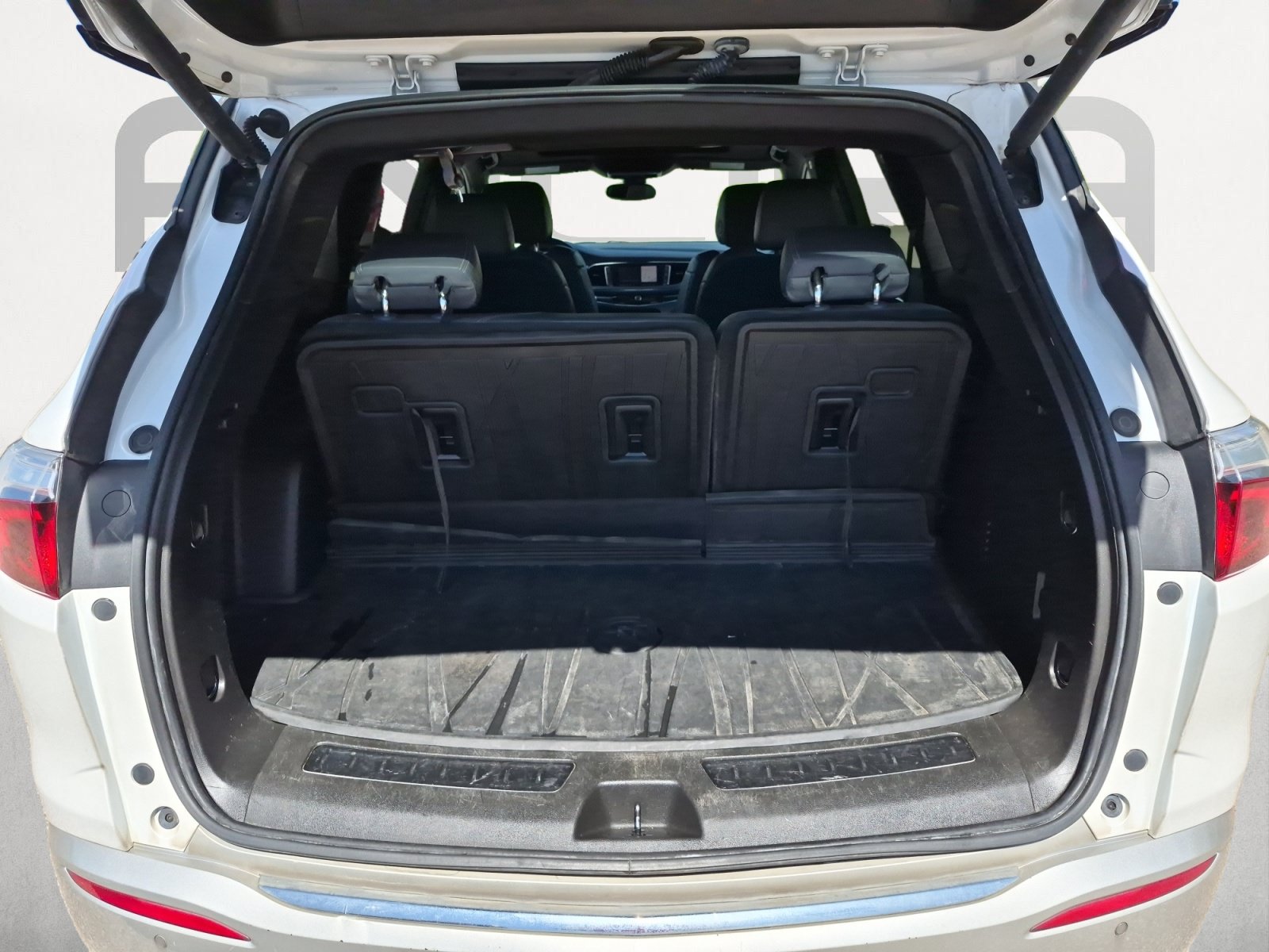 Used 2022 Buick Enclave Essence w/ Experience Buick Package FWD image 12