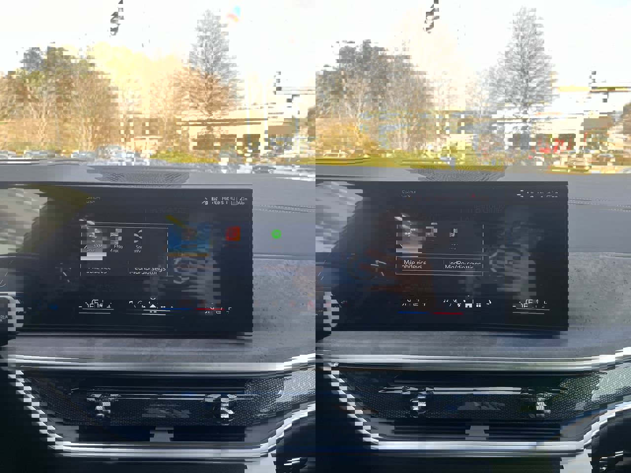 Used 2026 BMW X5 xDrive50e w/ Executive Package image 24