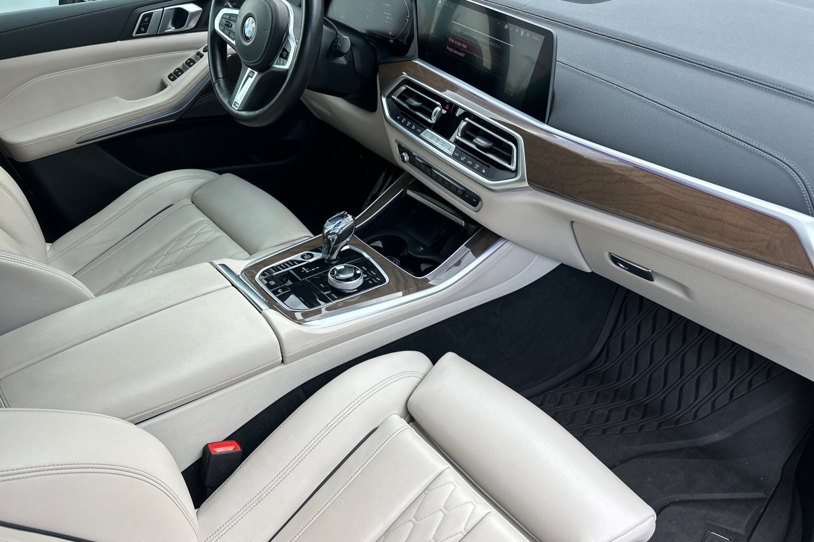 Used 2021 BMW X5 xDrive40i w/ M Sport Package AWD/4WD image 19