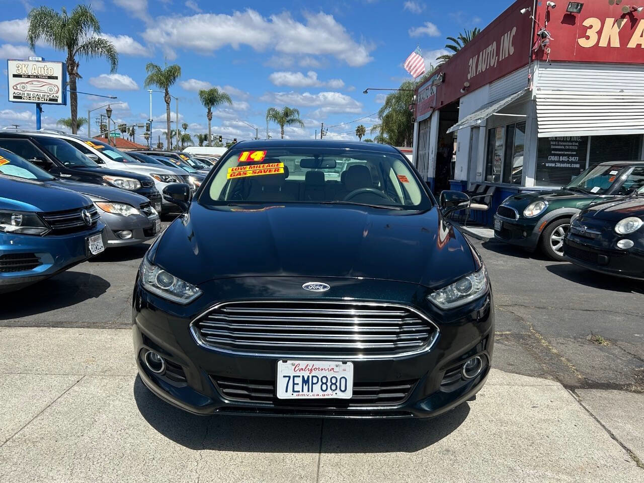 Used 2014 Ford Fusion SE w/ Equipment Group 202A FWD image 2