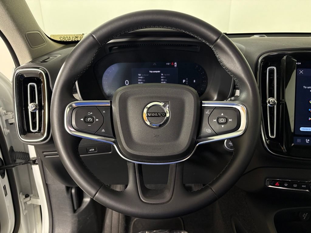 Used 2026 Volvo XC40 B5 Plus AWD/4WD image 20