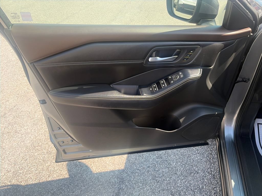 Used 2022 Nissan Rogue SL w/ SL Premium Package AWD/4WD image 11