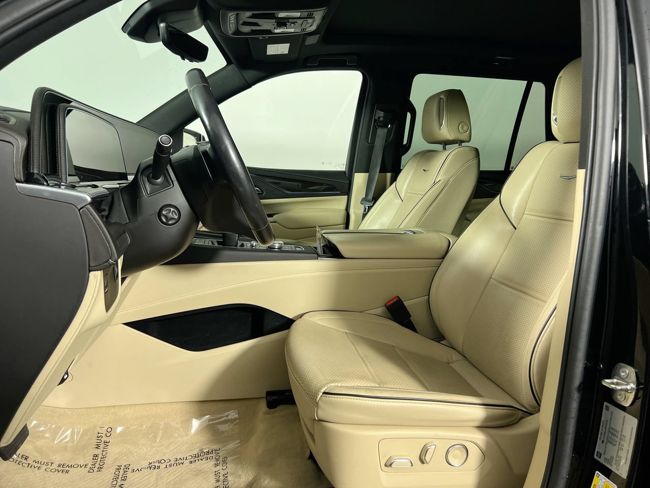 Used 2024 Cadillac Escalade Premium Luxury RWD image 12