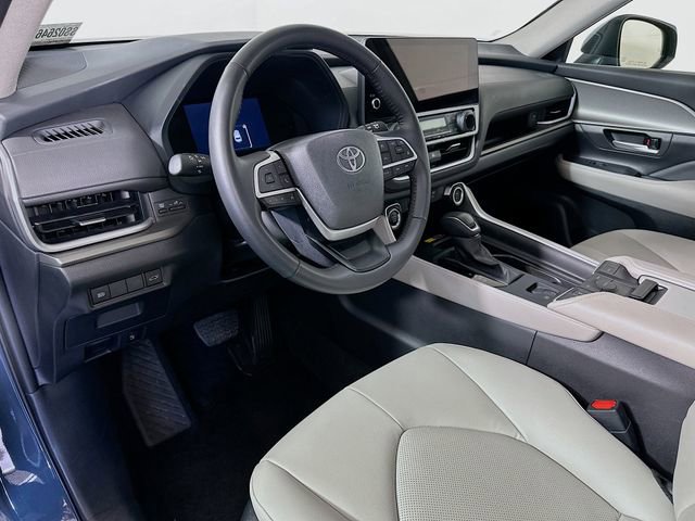 Certified 2025 Toyota Grand Highlander FWD image 10