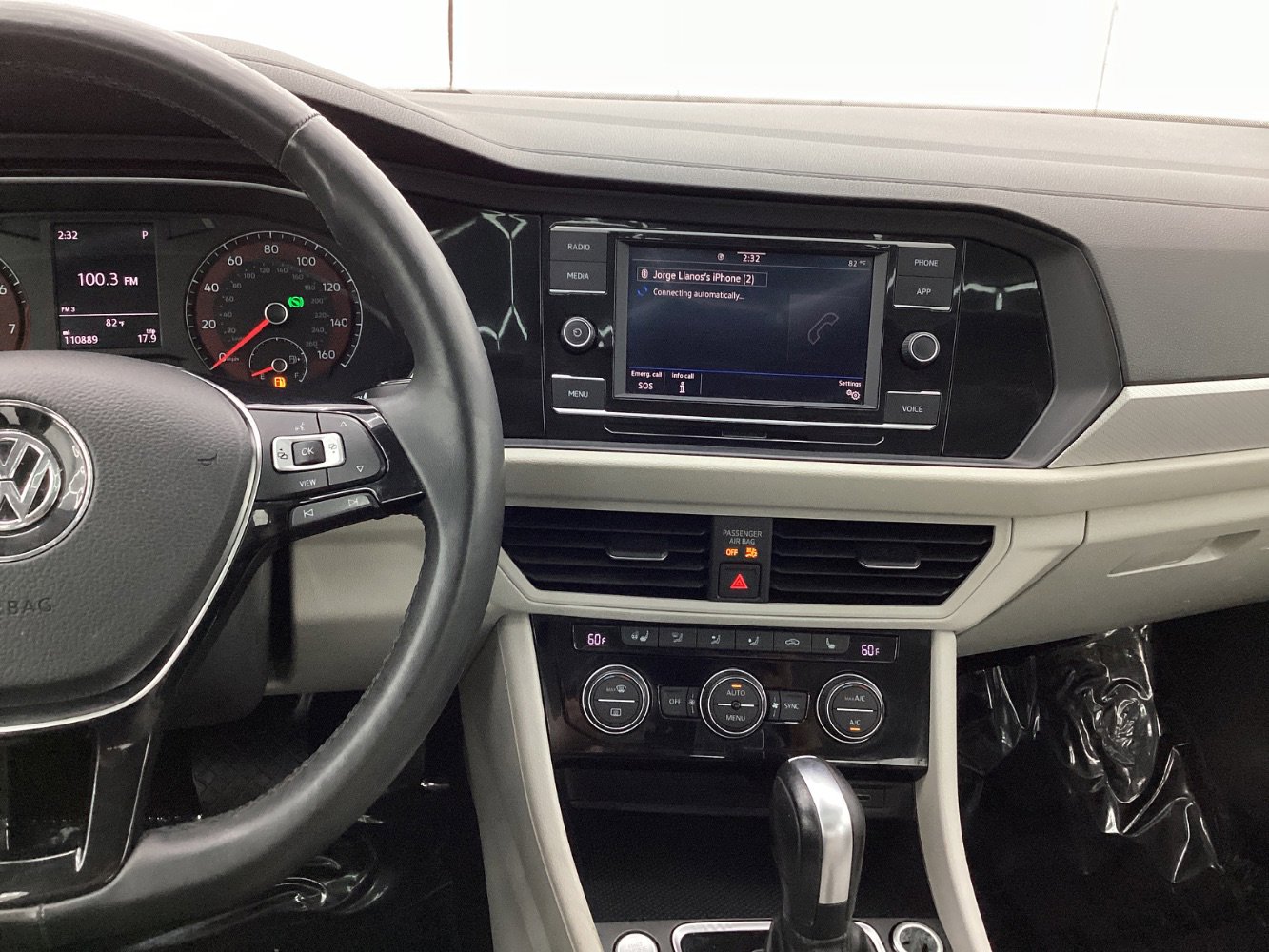 Used 2020 Volkswagen Jetta SE w/ SE Cold Weather Package FWD image 34