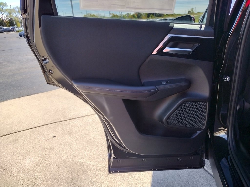 New 2025 Mitsubishi Outlander ES image 21